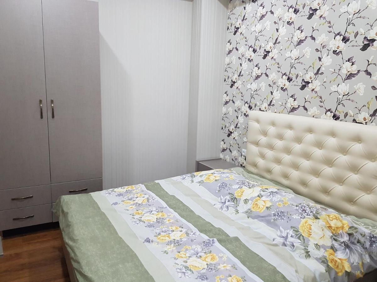 Your Home Кутаїсі Екстер'єр фото